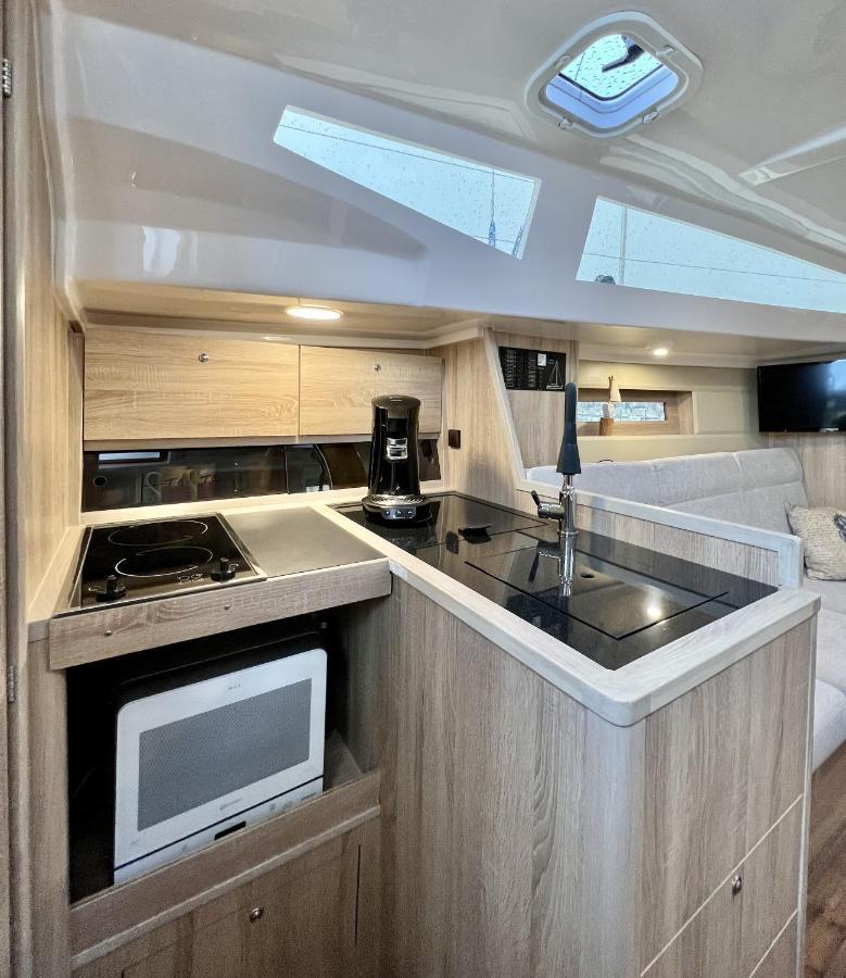 Hausboot Segelyacht Nui Hotel Burgtiefe auf Fehmarn Екстериор снимка