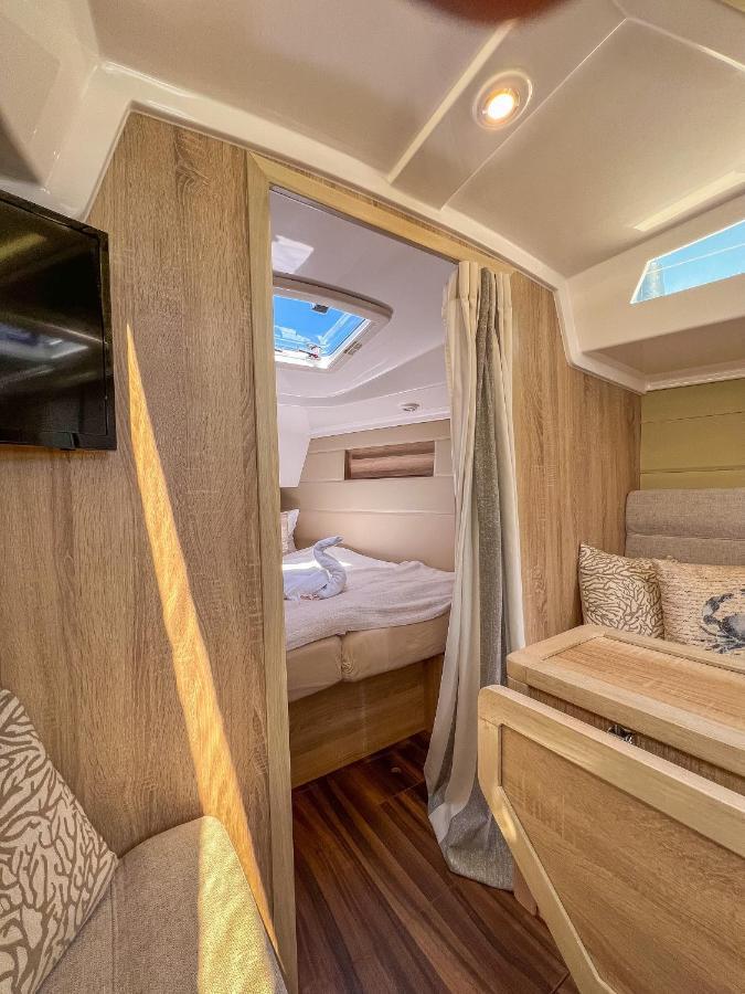 Hausboot Segelyacht Nui Hotel Burgtiefe auf Fehmarn Екстериор снимка